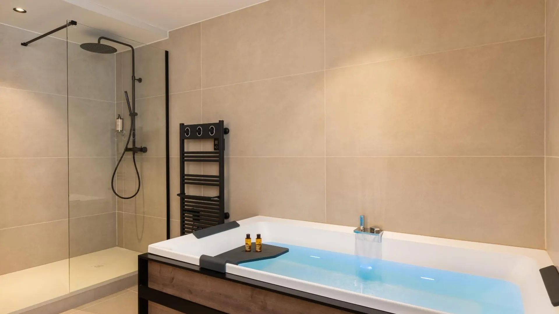 Semesterbostad Host Inn Wow House Lyon